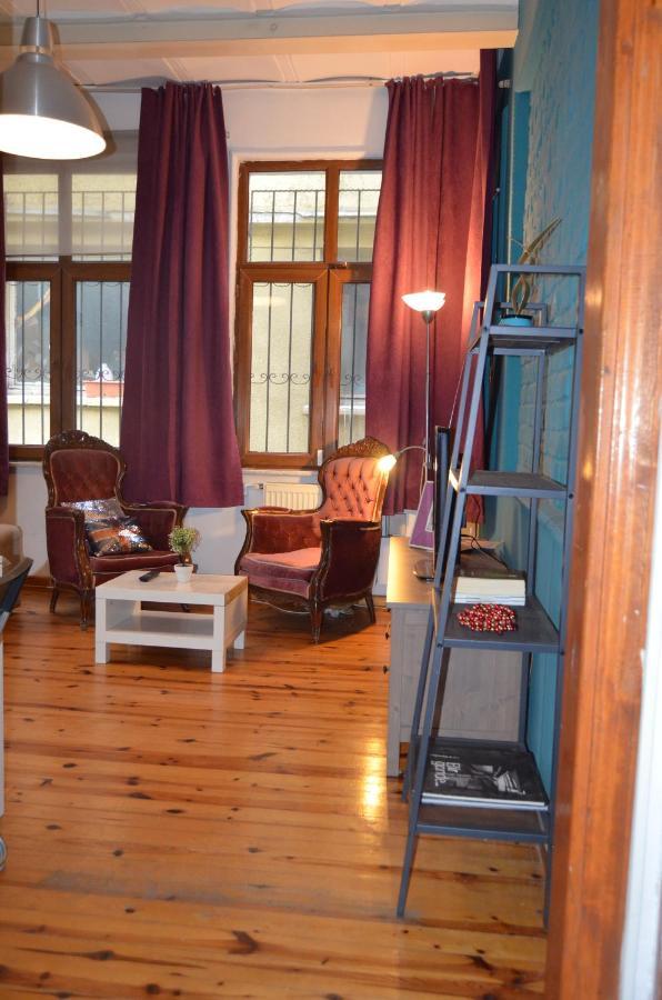 Daire A Sweet 2 Bedrooms Apart O-2